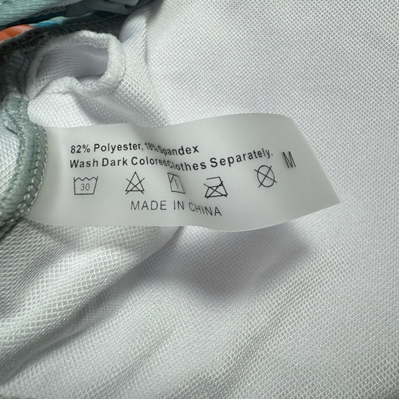 NWOT Floral Ruffle Bikini Set Size Medium - Picture 8 of 9